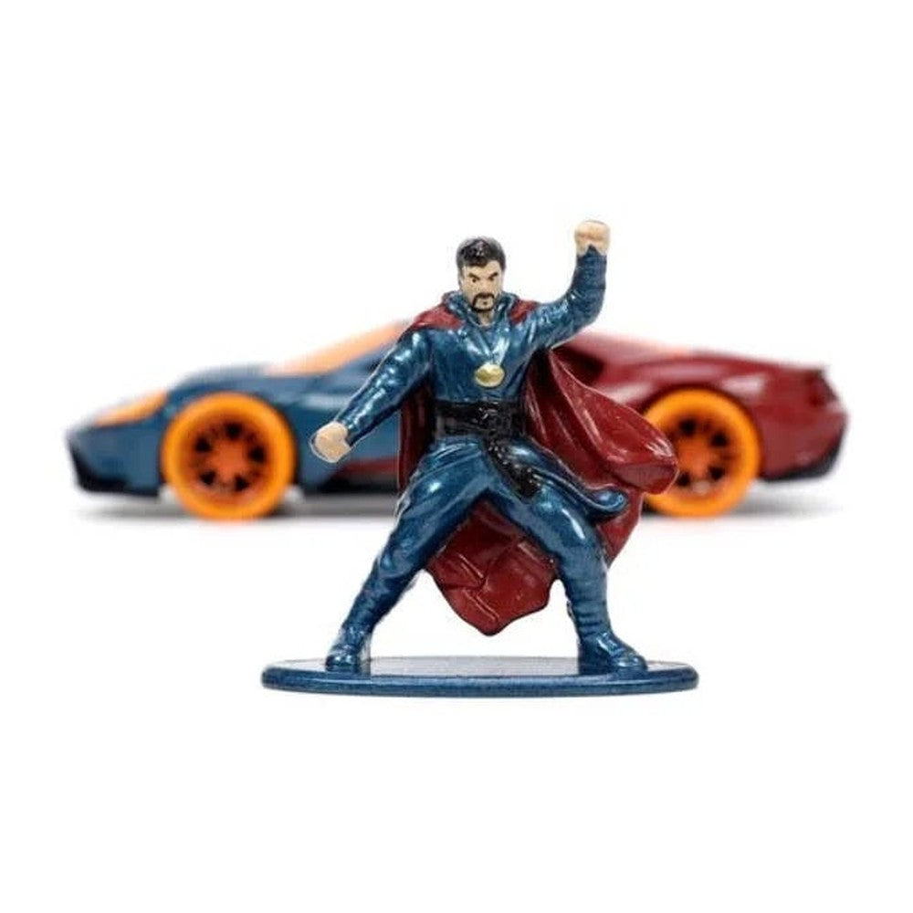 Jada Toys - 1:32 2017 Ford GT with Doctor Strange 